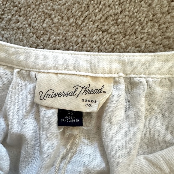 Universal Thread Flutter Short Sleeve Blouse - White - XS - Picture 8 of 11